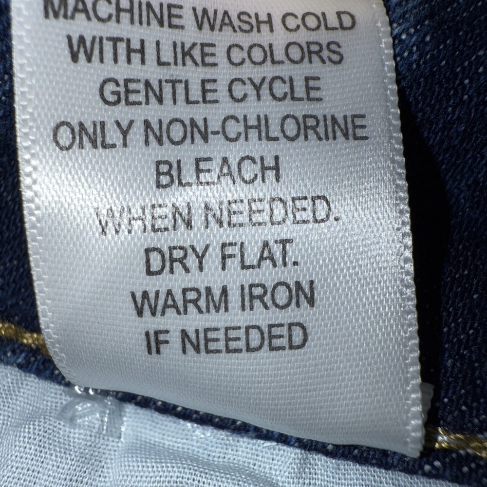 Chic Denim Blue Shorts - Picture 4 of 9